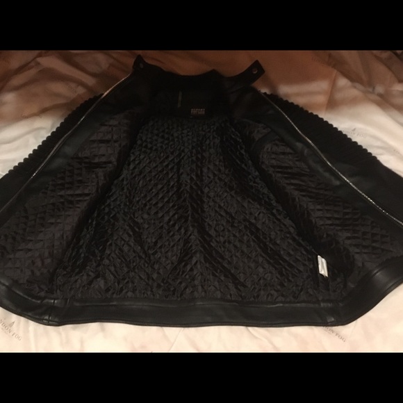 Robert Phillipe est.1988 - Picture 3 of 5